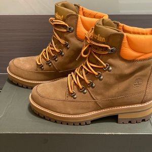 TIMBERLAND COURMAYEUR VALLEY NUBUCK WP WOMENS BOOT
